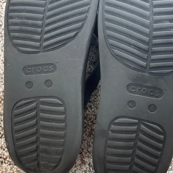 CROCS Black Women's Sandals - Picture 2 of 4